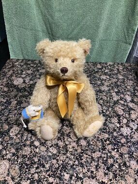 Steiff Bear ” 135th anniversary 2015 gold blonde 32 cm 1880 limited”